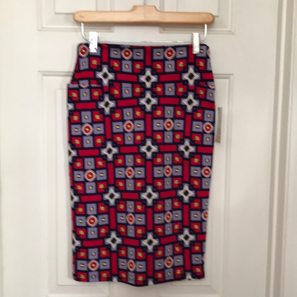4/$30  LuLaRoe patterned pencil skirt
